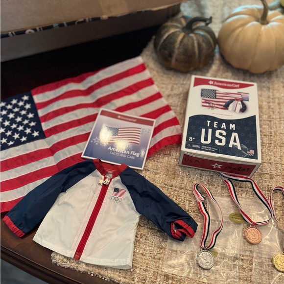 AG American Girl Team USA Olympic Ceremony Set - Picture 1 of 5